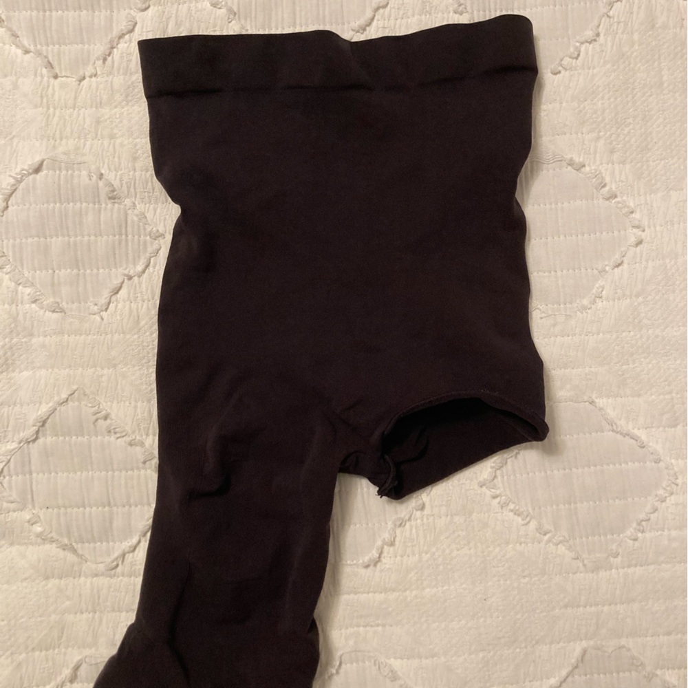 Solution Short One Exposed leg